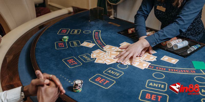 Lương Dealer bao gồm cả tiền lương và tiền tip